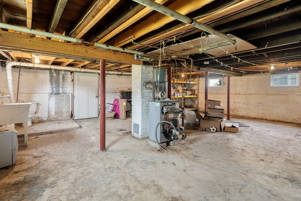 32 Wilmont Street Chicopee, MA 01013 - Photo 32 of 40