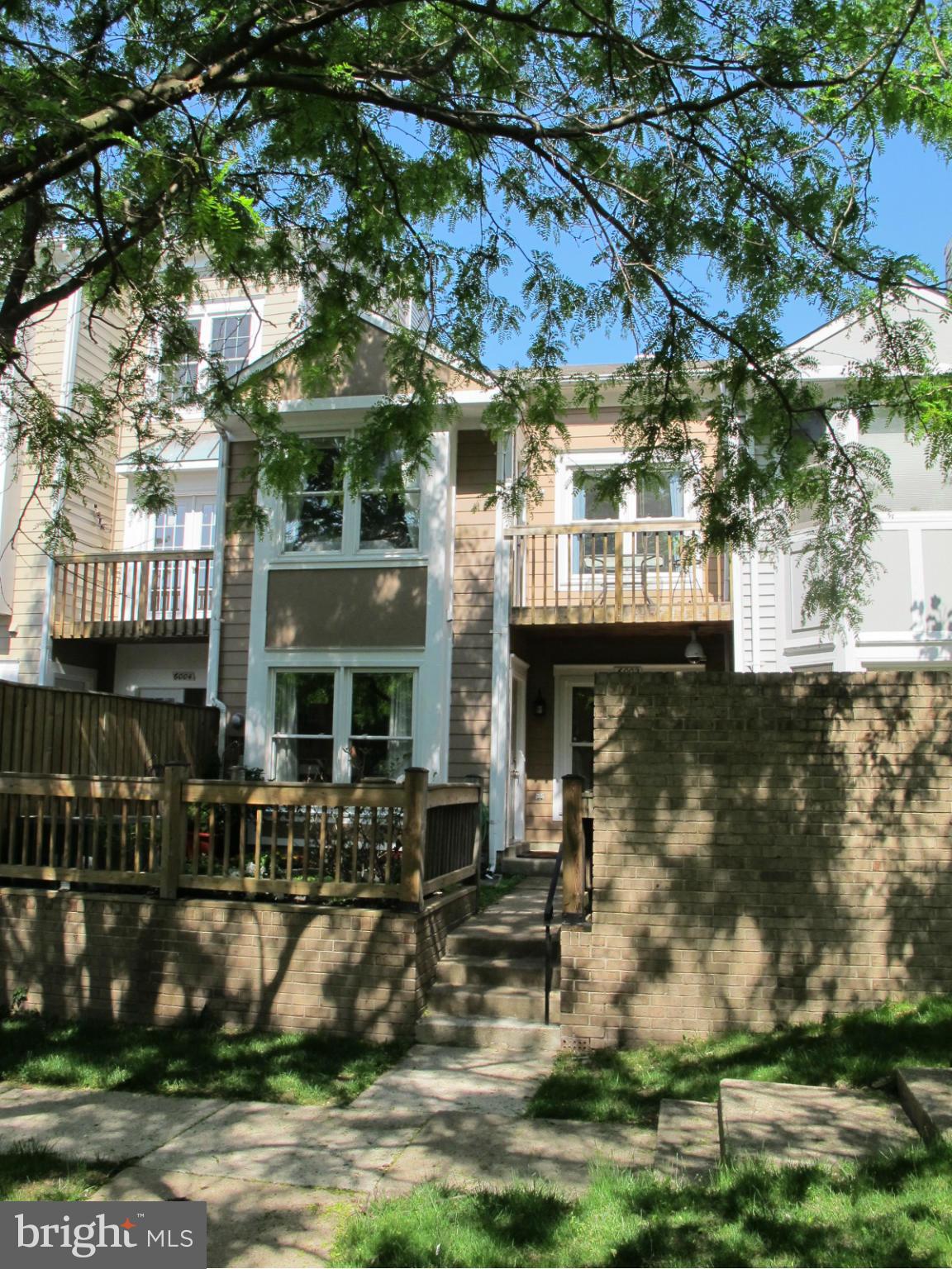 6002 Rabbit Hill Court Centreville, VA 20121 - Photo 28 of 29 front view of a house