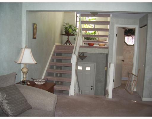 128 Old English Road Pittsburgh, PA 15237 - Photo 2 of 13 Other. Welcome guest in the two story entry with ceramic tile floor and plant shelf.