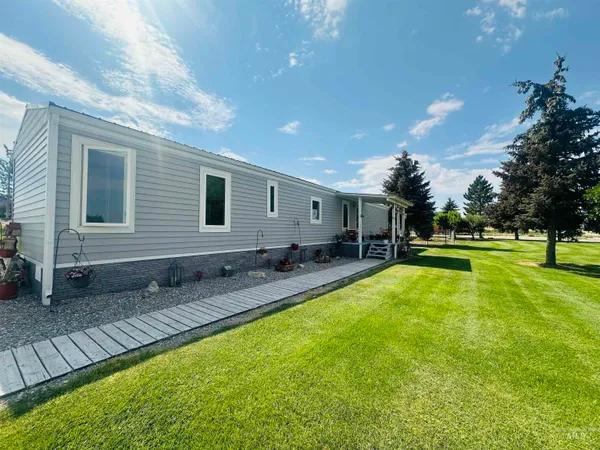 $370,000 | 550 South Worthington Avenue, Oakley, ID 83346