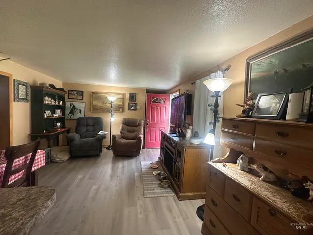 $370,000 | 550 South Worthington Avenue, Oakley, ID 83346