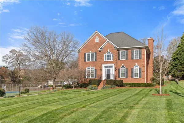 $477,000 | 3326 Grandview Club Road, Pfafftown, NC 27040