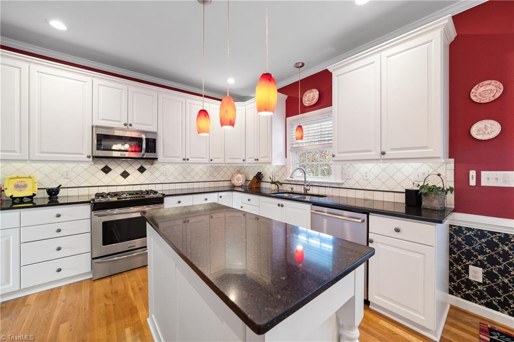 3326 Grandview Club Road Pfafftown, NC 27040 - Photo 8 of 37