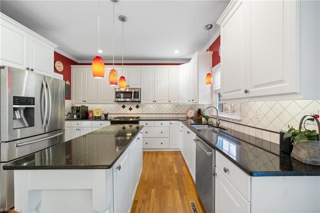 3326 Grandview Club Road Pfafftown, NC 27040 - Photo 10 of 37