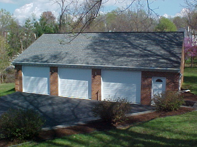 133 Jonathan Road Roanoke, VA 24019 - Photo 11 of 39 Garage