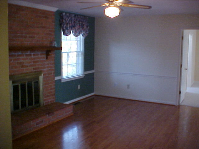 133 Jonathan Road Roanoke, VA 24019 - Photo 20 of 39 Den