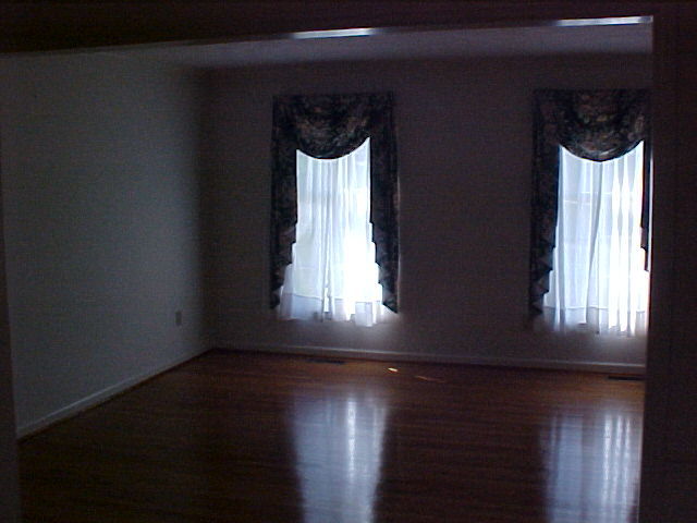 133 Jonathan Road Roanoke, VA 24019 - Photo 30 of 39 Living Room