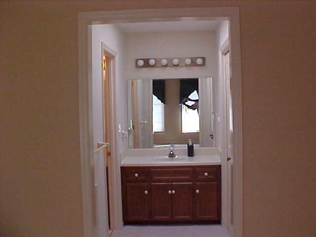 133 Jonathan Road Roanoke, VA 24019 - Photo 36 of 39 Lower Master Bath