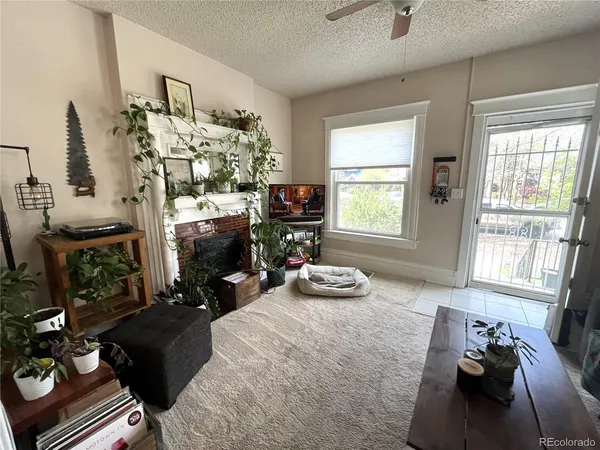$2,300 | 2442 Gilpin Street, Denver, CO 80205