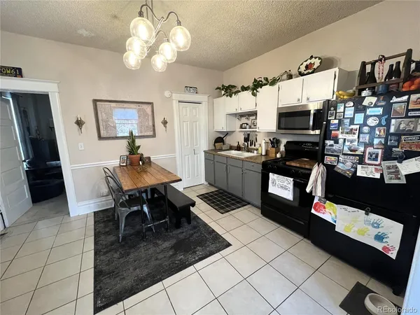 $2,300 | 2442 Gilpin Street, Denver, CO 80205