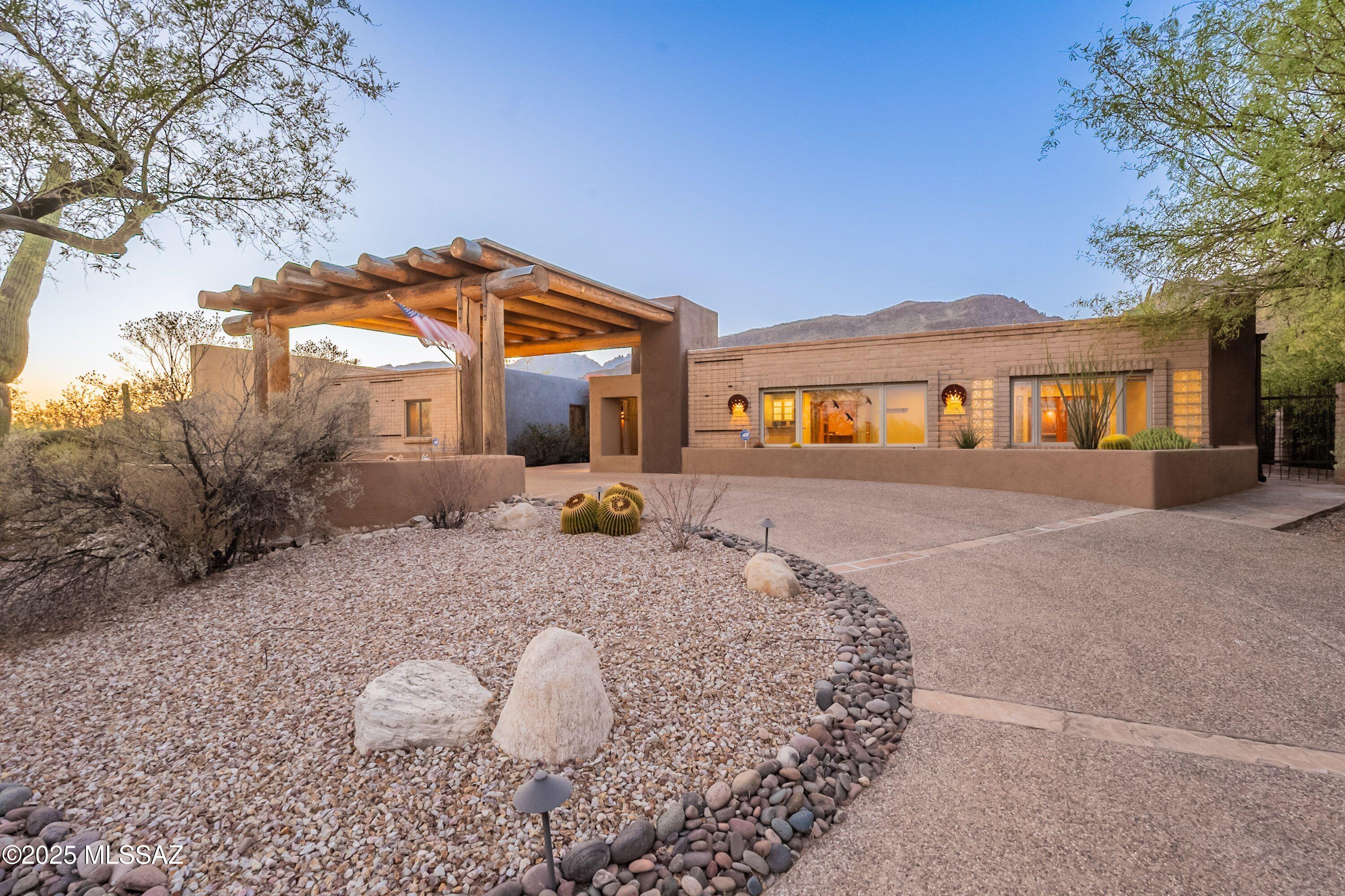 9361 East Ravine Trail Tucson, AZ 85749 - Photo 3 of 50 Gallery Image 3