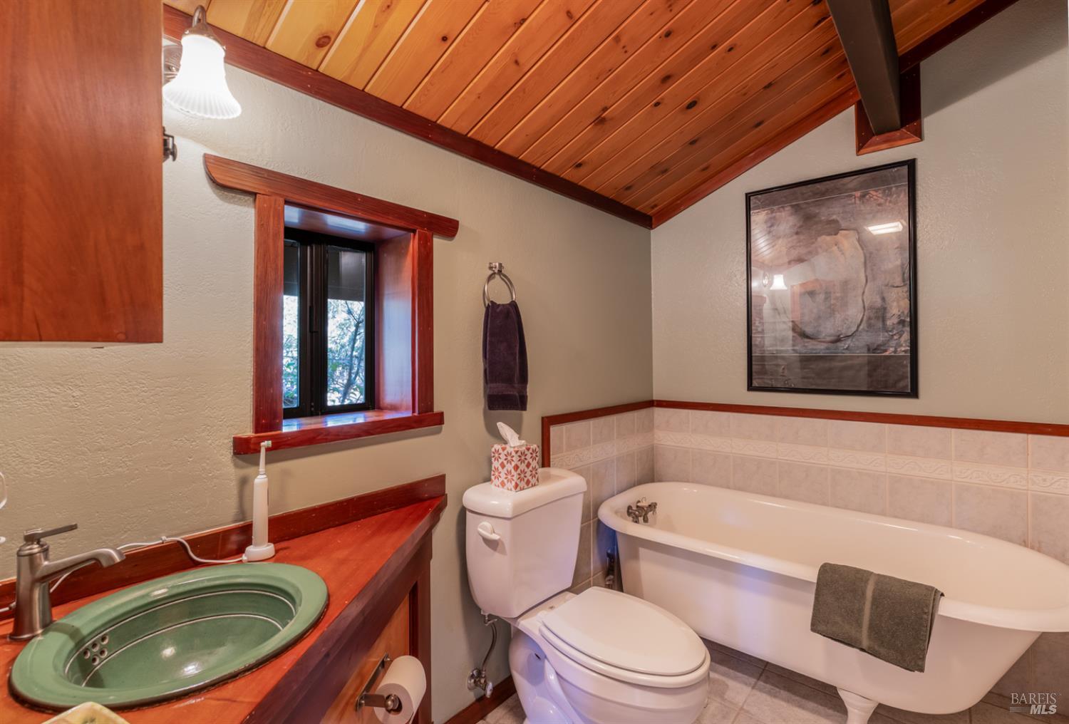 1701 Rd B Redwood Valley, CA 95470 - Photo 14 of 35 Primary Bathroom