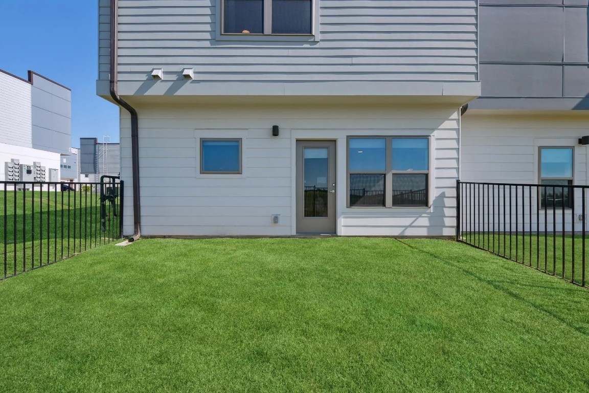 10350 Blue Bluff Road, Unit 12103 Austin, TX 78724 - Photo 2 of 27 Up to 12 weeks free!*
*Minimum term applies. Other costs and fees excluded.