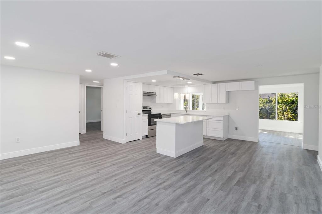 8026 Hunters Whip Row Hudson, FL 34667 - Photo 5 of 31