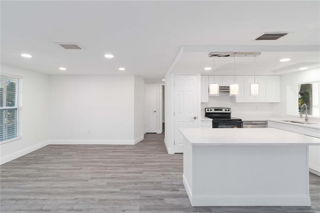 8026 Hunters Whip Row Hudson, FL 34667 - Photo 9 of 31