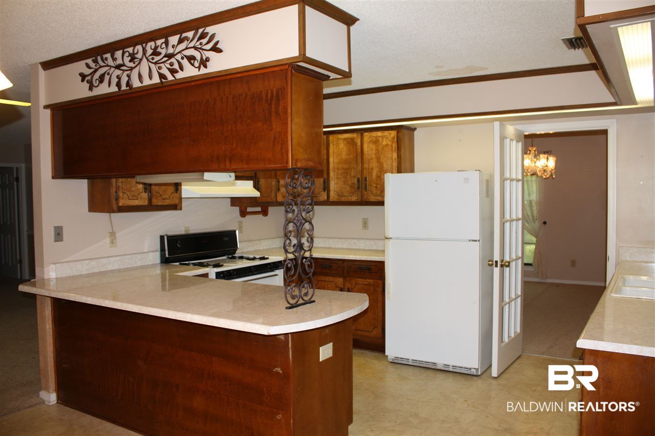 5909 Moffett Road Mobile, AL 36618 - Photo 2 of 23