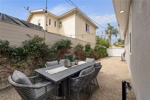 $1,499,000 | 724 San Miguel Avenue, Venice, CA 90291