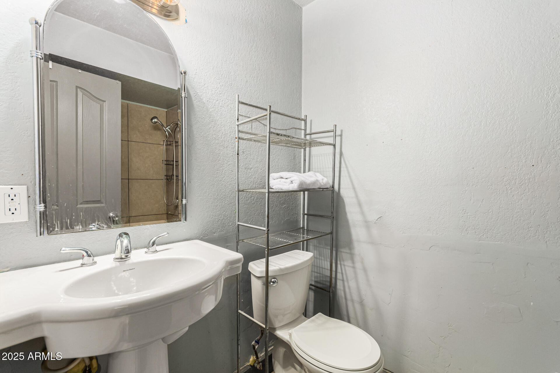 6335 West Osborn Road Phoenix, AZ 85033 - Photo 23 of 29 29-Osborn