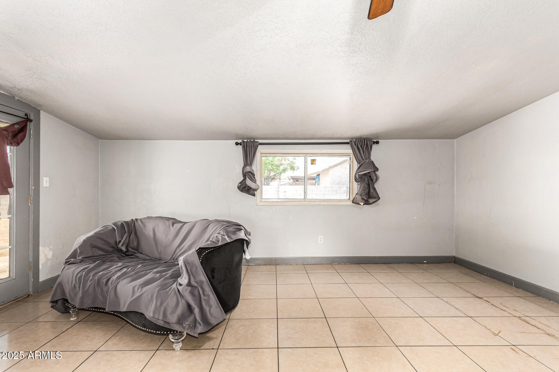 6335 West Osborn Road Phoenix, AZ 85033 - Photo 8 of 29 11-Osborn
