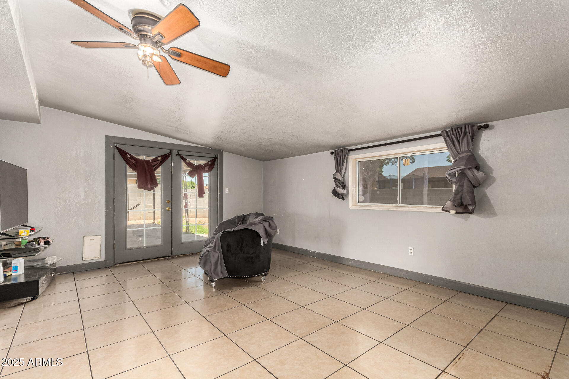 6335 West Osborn Road Phoenix, AZ 85033 - Photo 9 of 29 10-Osborn