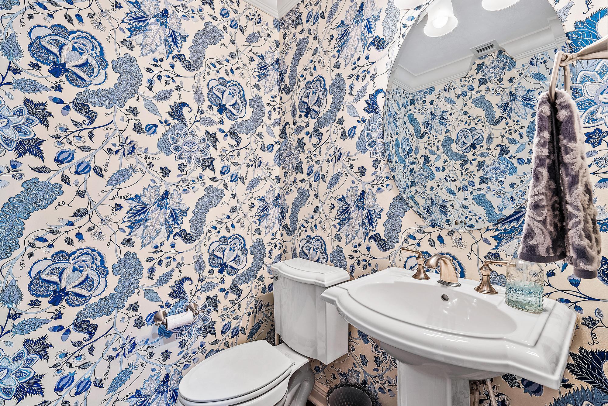 501 Del Sol Circle Tequesta, FL 33469 - Photo 14 of 32 Half Bath