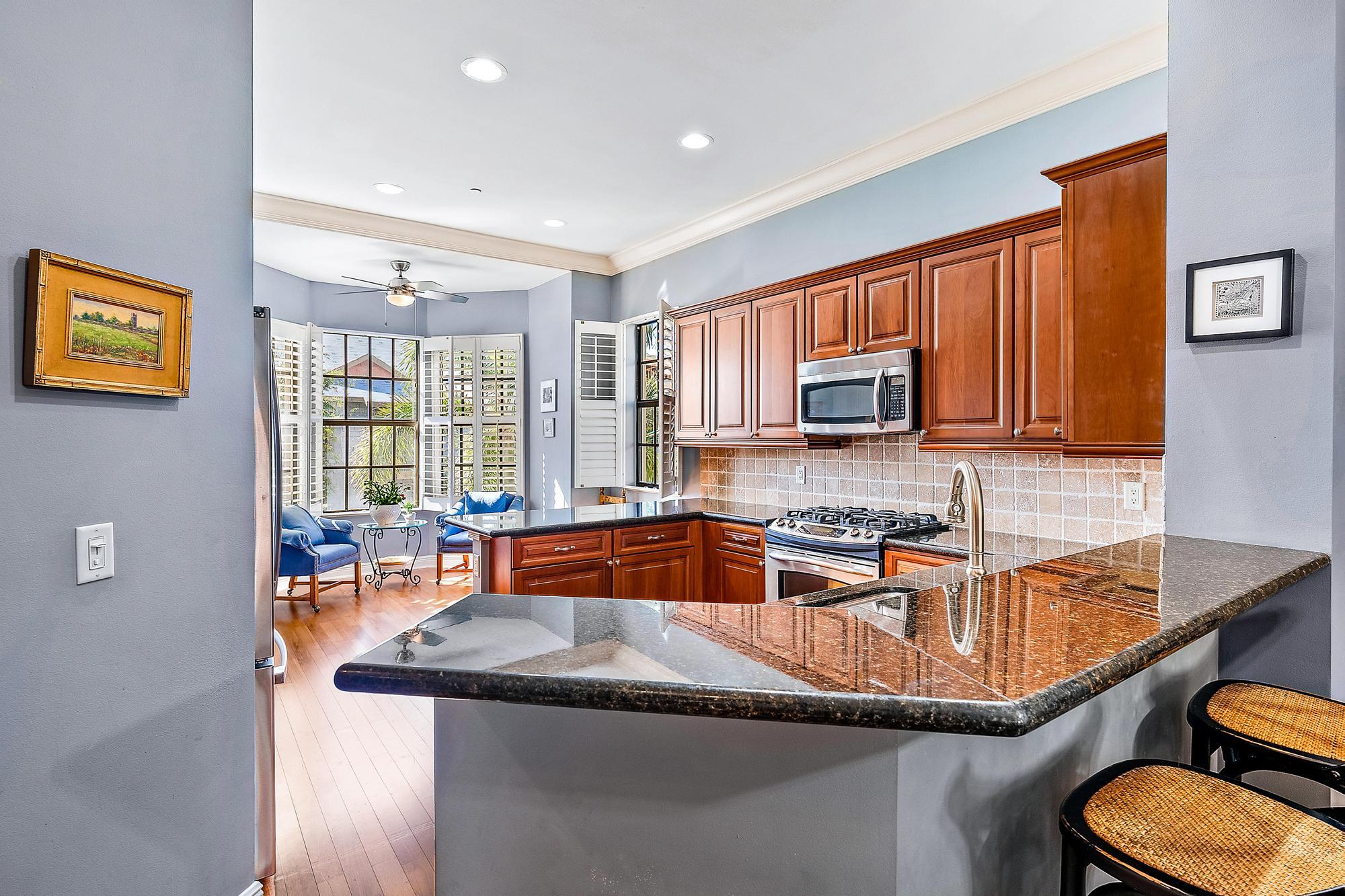 501 Del Sol Circle Tequesta, FL 33469 - Photo 15 of 32 Kitchen