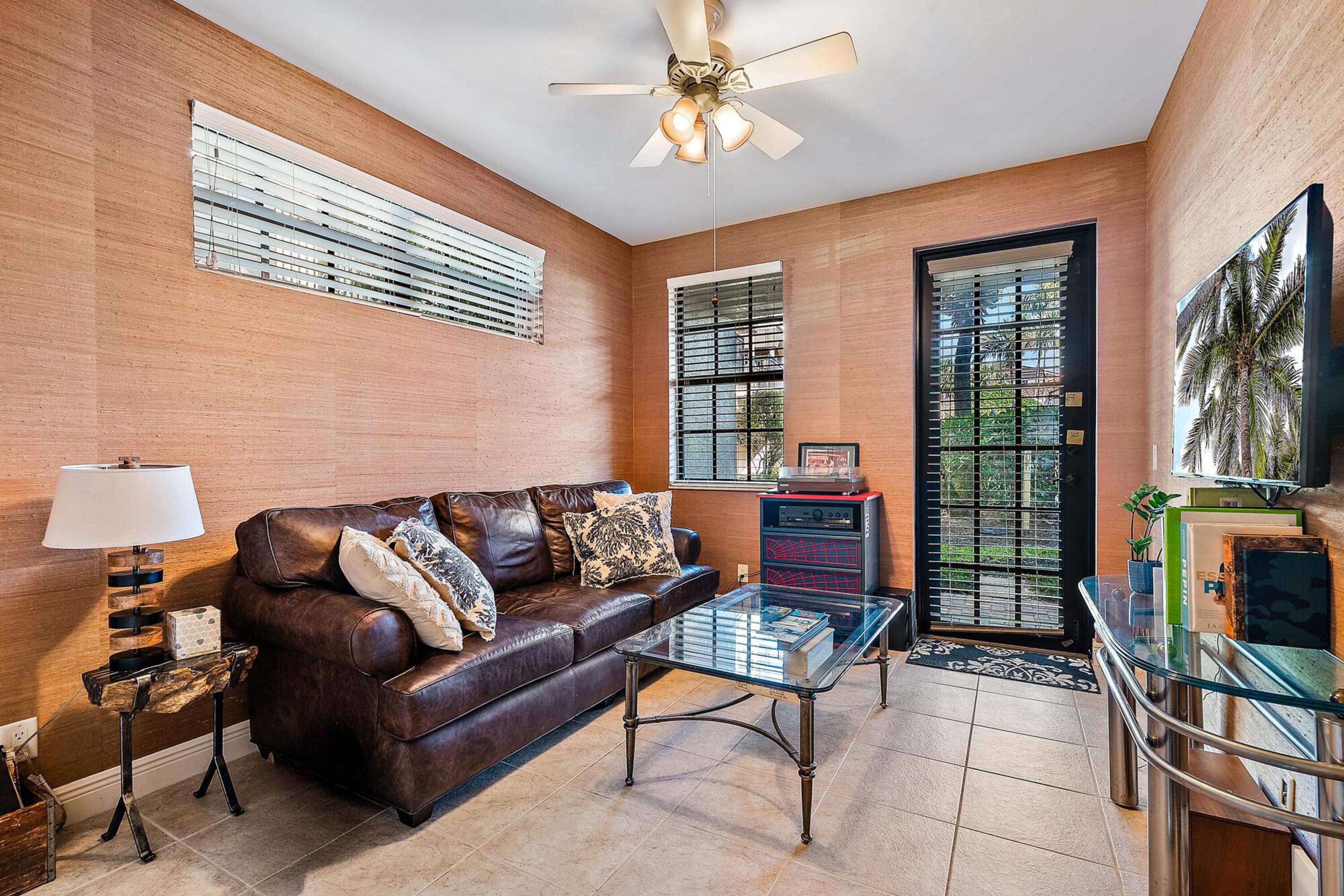 501 Del Sol Circle Tequesta, FL 33469 - Photo 29 of 32 1st Floor Guest Bedroom #4