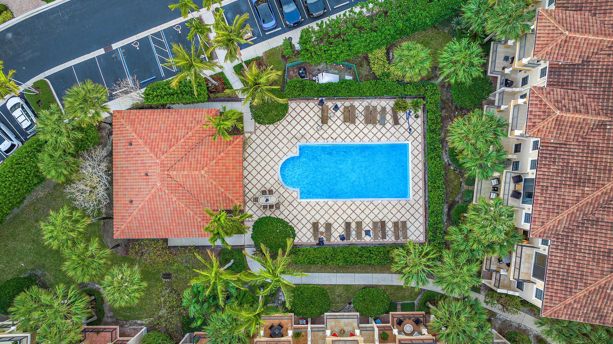 501 Del Sol Circle Tequesta, FL 33469 - Photo 32 of 32 Community Pool