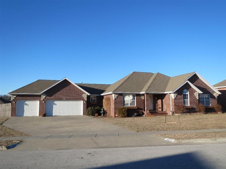 3009 West Grandview Street Springfield, MO 65803 - Photo 1 of 1 Primary Photo