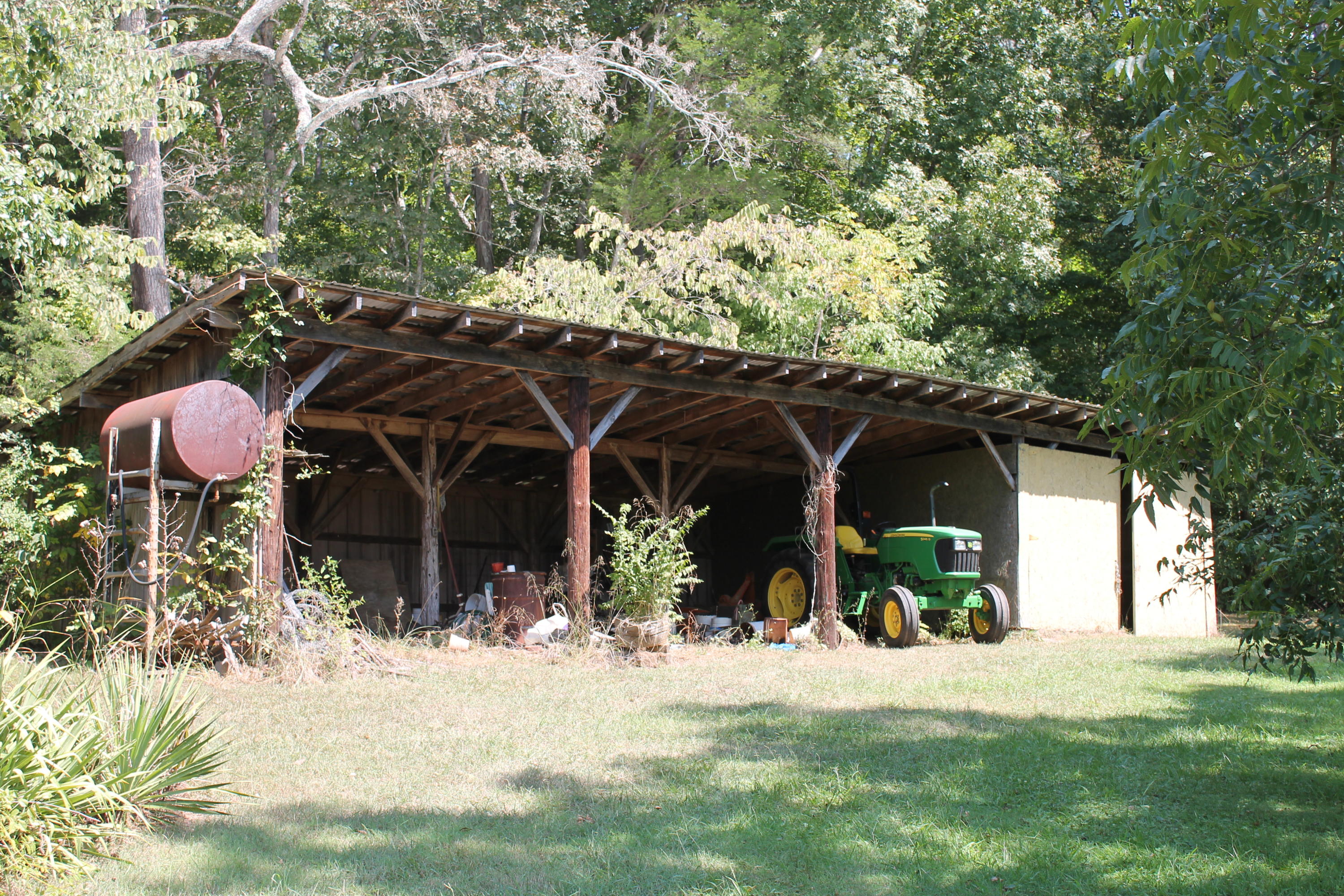 232 Loudon Road Philadelphia, TN 37846 - Photo 7 of 16 IMG_7578
