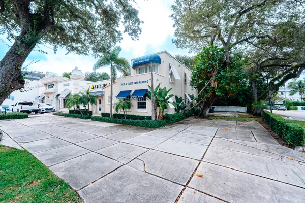 $8,850 | 700 East Palmetto Park Road, Boca Raton, FL 33432