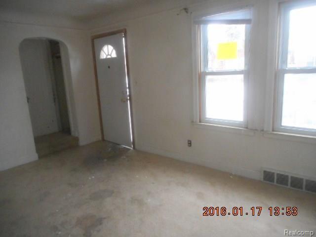 8134 Robson Street Detroit, MI 48228 - Photo 5 of 13