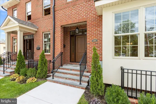 $5,000 | 264 West Ashland Street, Doylestown, PA 18901