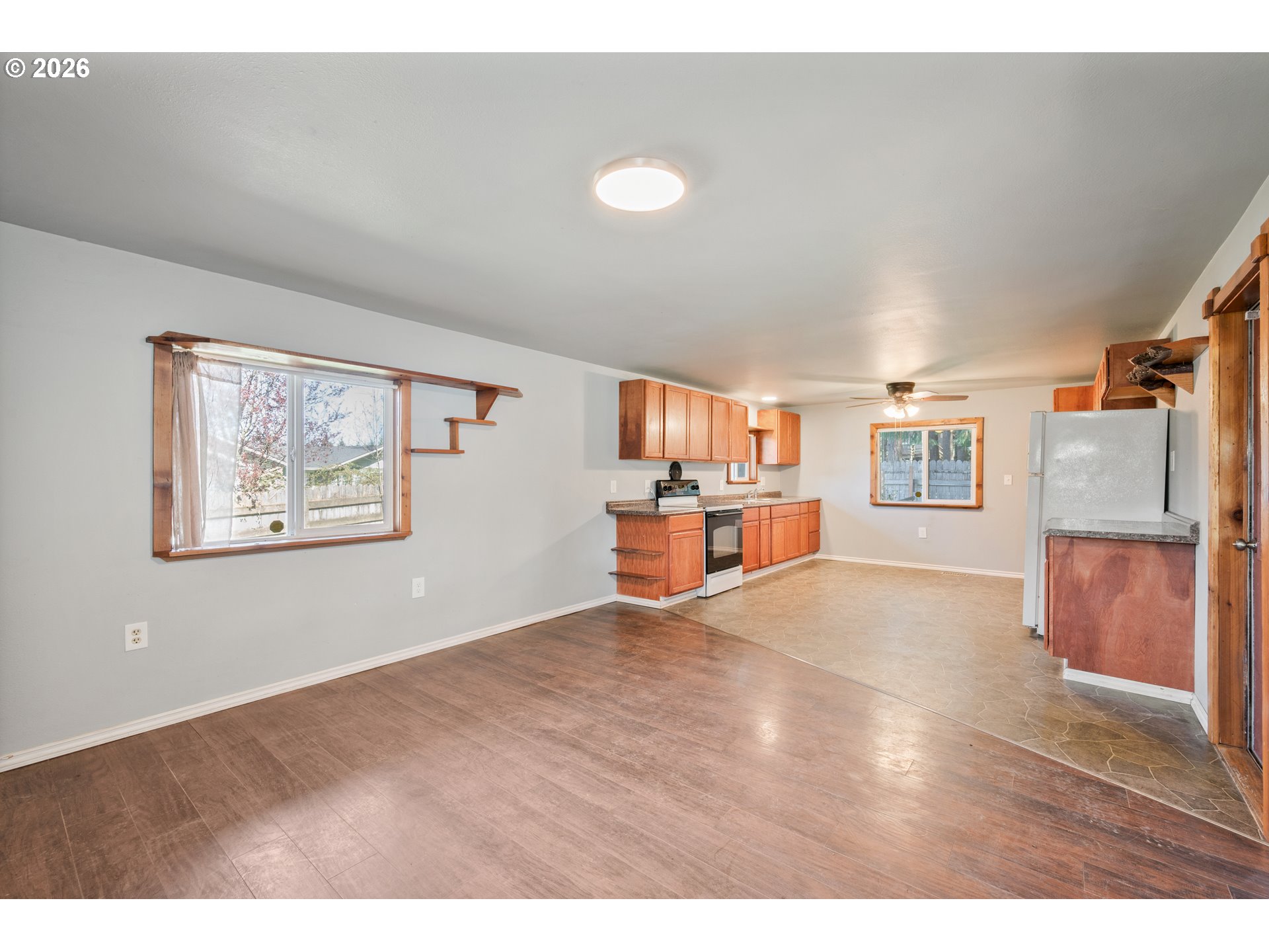 302 Studebaker Road Castle Rock, WA 98611 - Photo 3 of 35