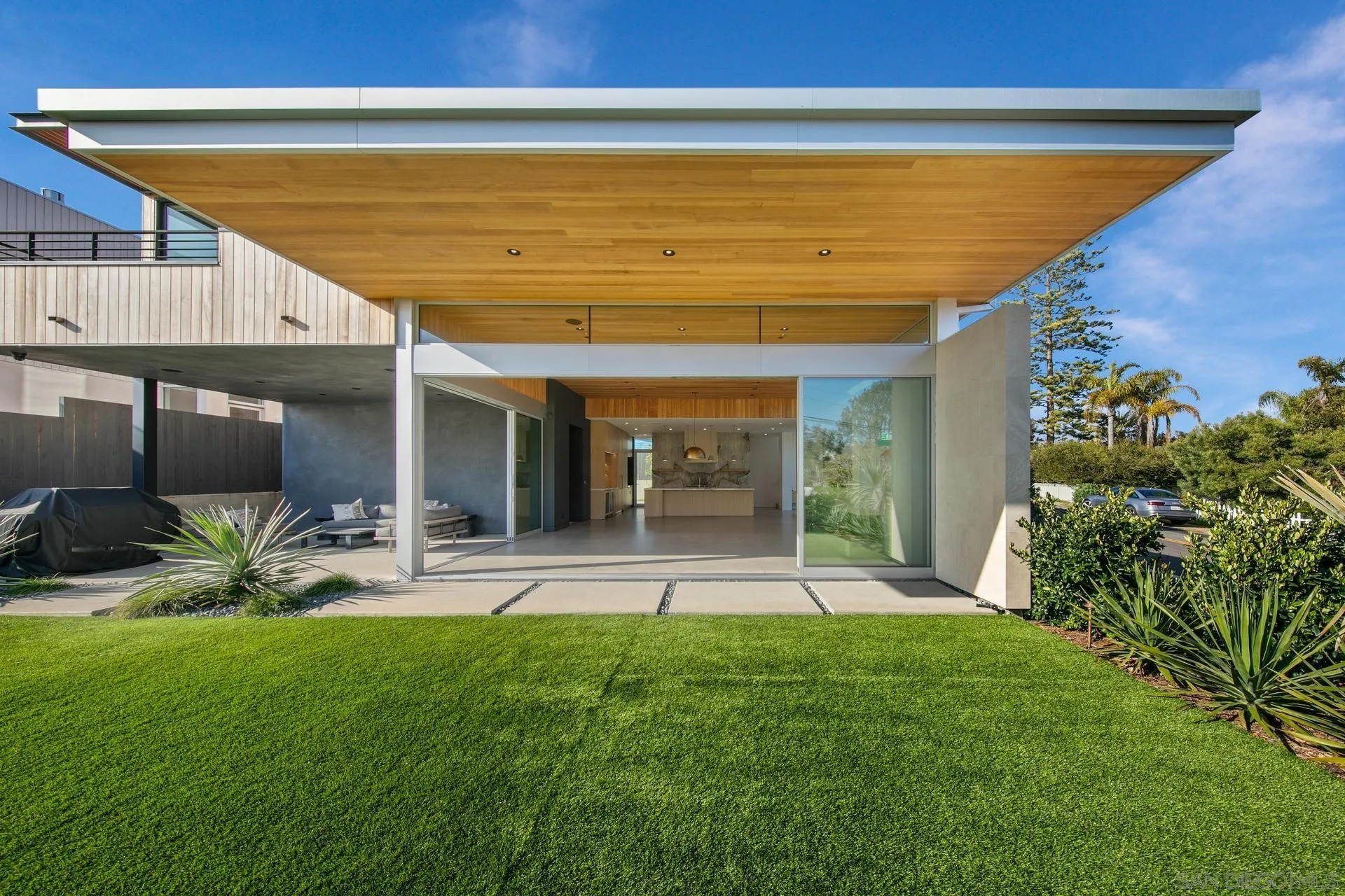 664 Cornish Drive Encinitas, CA 92024 - Photo 37 of 49 a view of a porch with a backyard