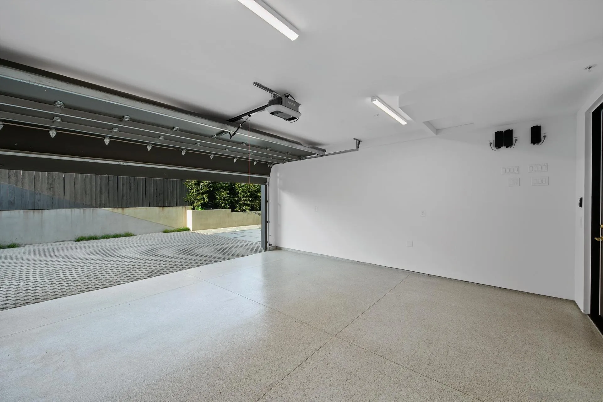 664 Cornish Drive Encinitas, CA 92024 - Photo 42 of 49 a view of small space