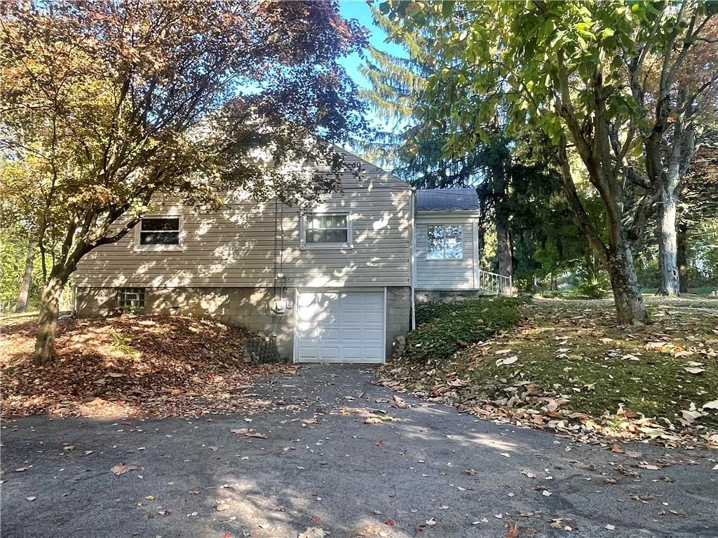 435 McCalmont Road Renfrew, PA 16053 - Photo 3 of 27