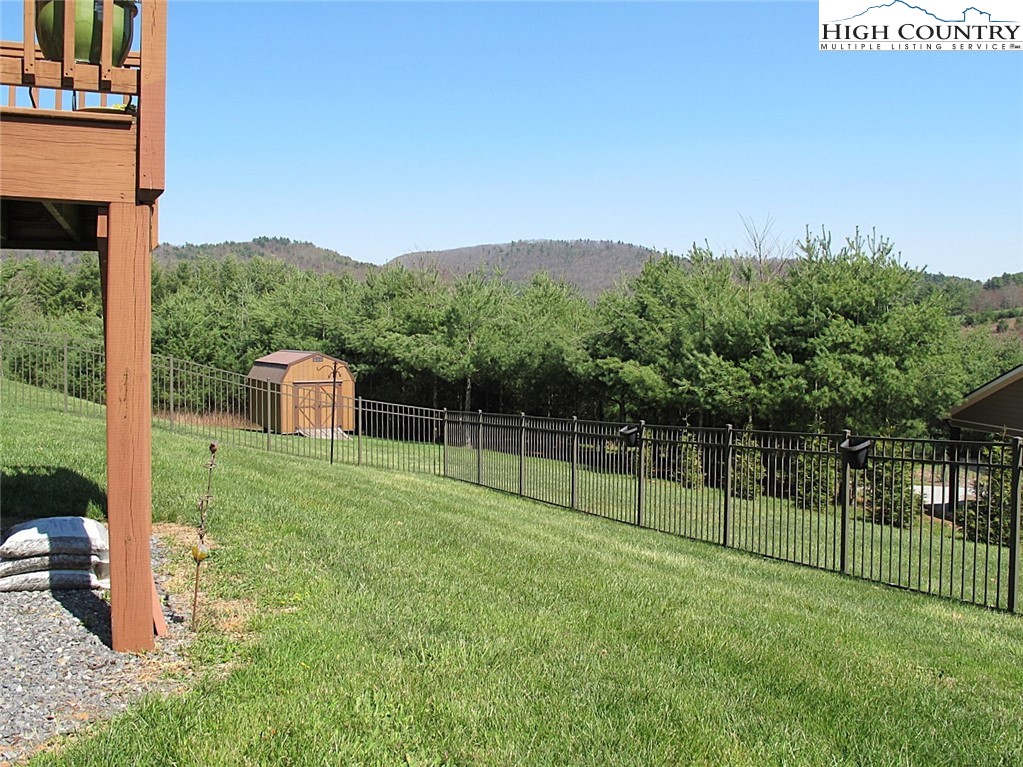 197 Greenview Drive Jefferson, NC 28640 - Photo 32 of 38