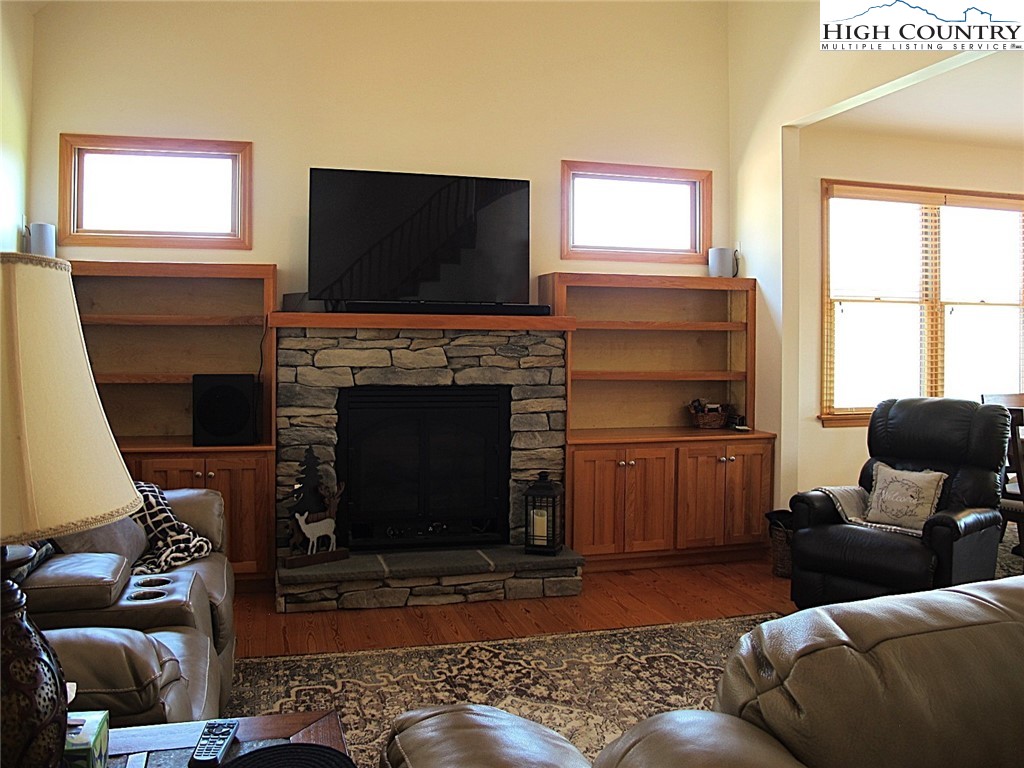 197 Greenview Drive Jefferson, NC 28640 - Photo 6 of 38