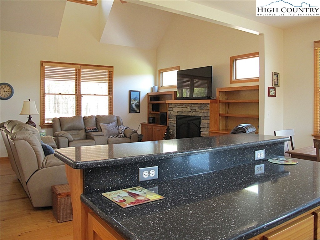 197 Greenview Drive Jefferson, NC 28640 - Photo 7 of 38