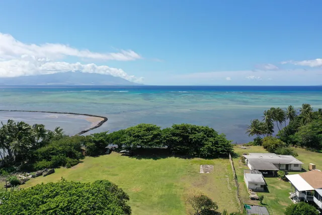 $950,000 | 7760 Kamehameha V Highway, Kaunakakai, HI 96748