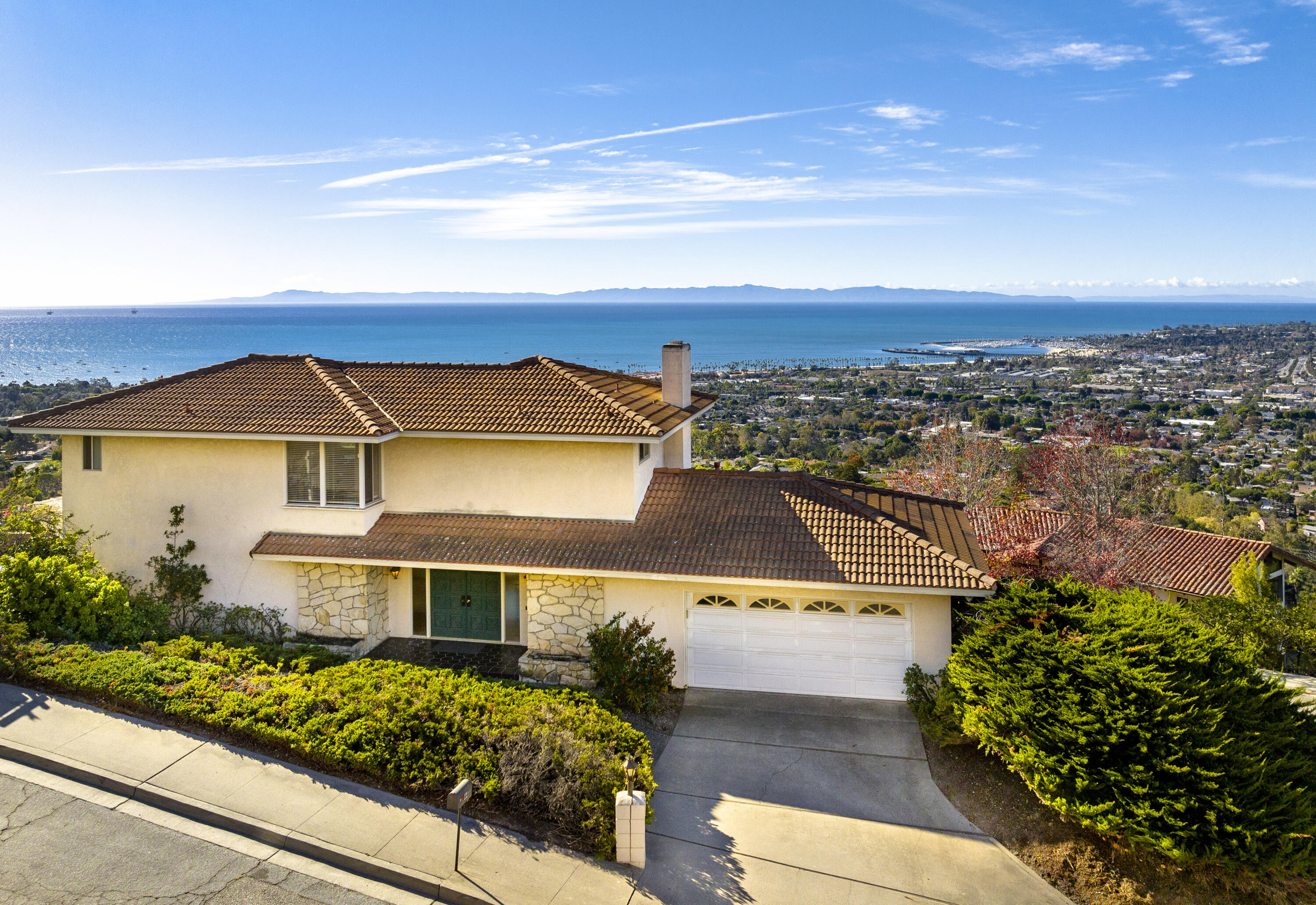 44 Via Alicia, Santa Barbara, CA 93108 Compass