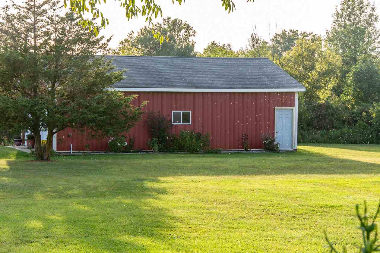 9495 Cole Road Durand, MI 48429 - Photo 31 of 35