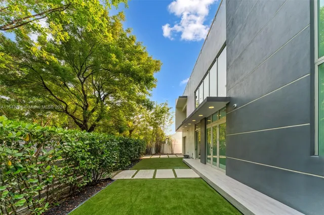 $2,675,000 | 1510 Southwest 4th Avenue, Miami, FL 33129