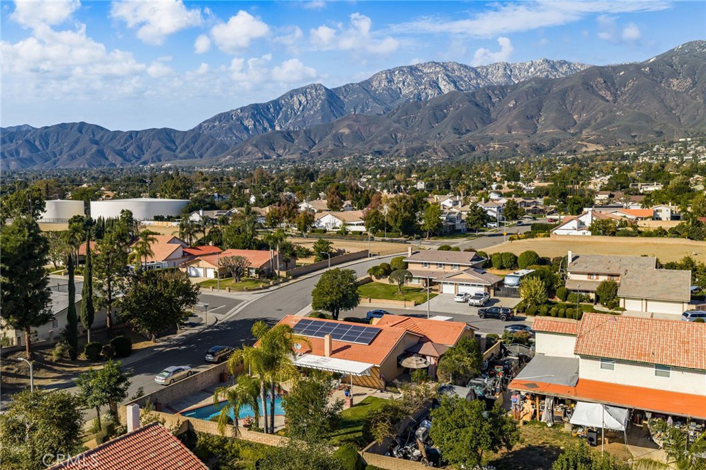 9637 Apricot Avenue Rancho Cucamonga, CA 91737 - Photo 43 of 44 an aerial view of residential houses and outdoor space