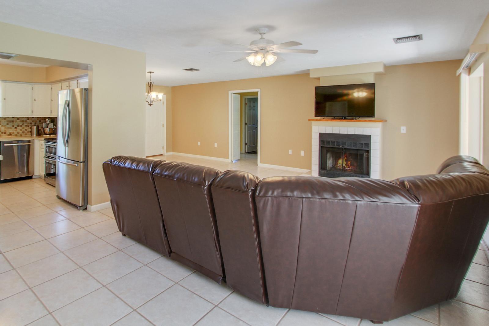 7807 Pensacola Road Fort Pierce, FL 34951 - Photo 11 of 25 Family Room with fireplace