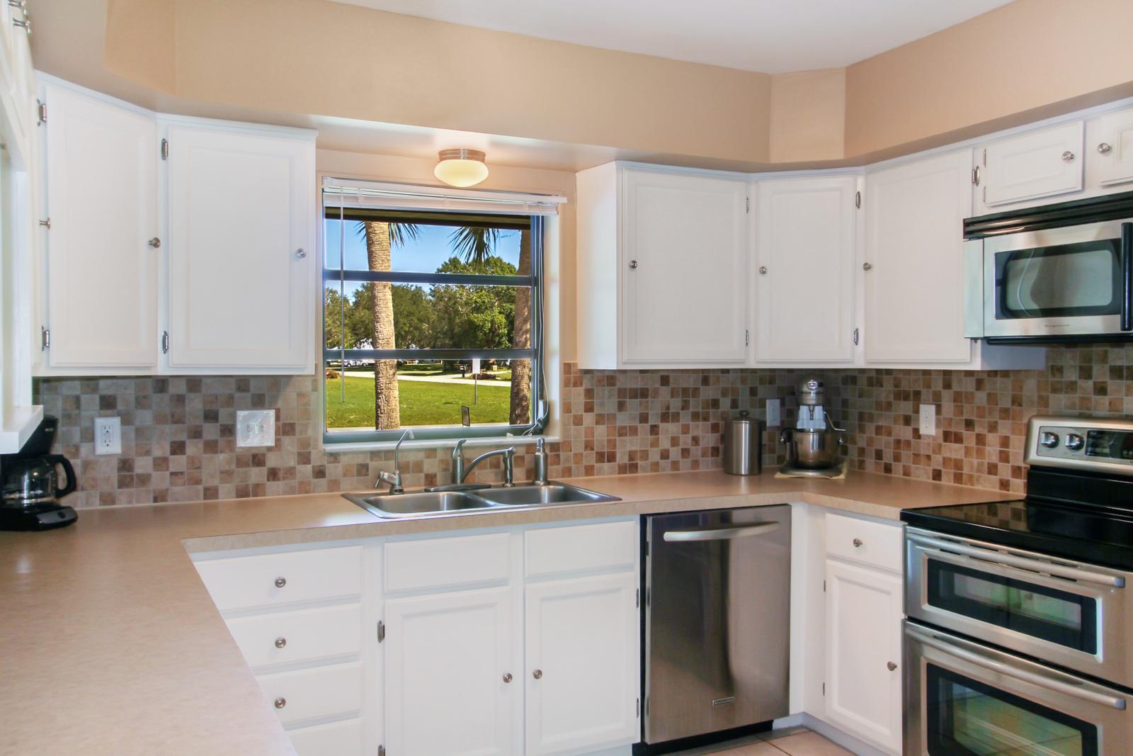 7807 Pensacola Road Fort Pierce, FL 34951 - Photo 9 of 25 Kitchen