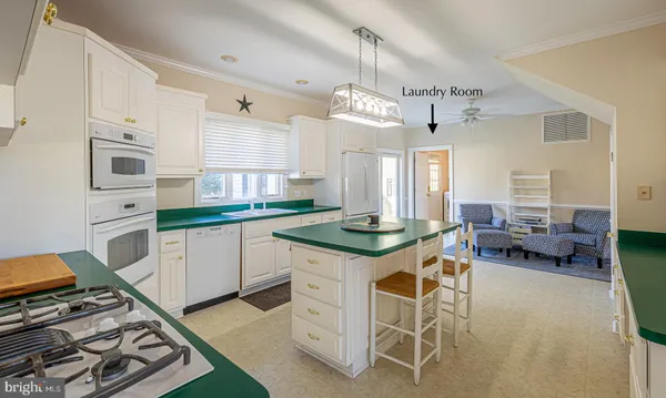 $630,000 | 602 Cedar Pointe Drive, Weems, VA 22576