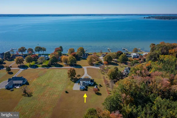 $630,000 | 602 Cedar Pointe Drive, Weems, VA 22576