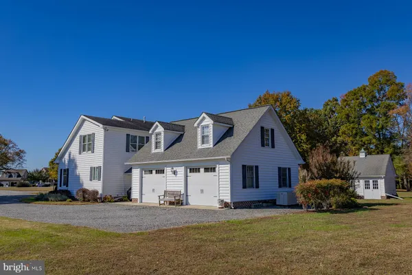 $630,000 | 602 Cedar Pointe Drive, Weems, VA 22576